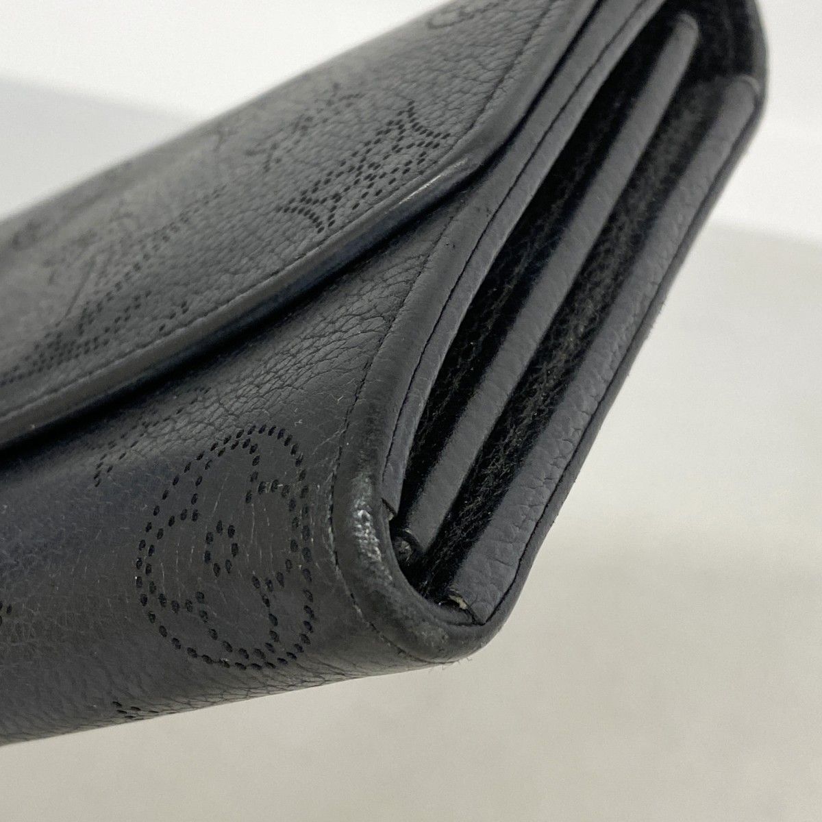 Louis Vuitton Wallet Mahina Portefeuille Iris Noir — view 6