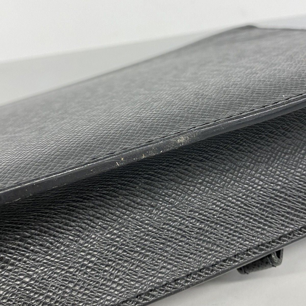 Louis Vuitton Clutch Taiga Belair Ardoise — view 8