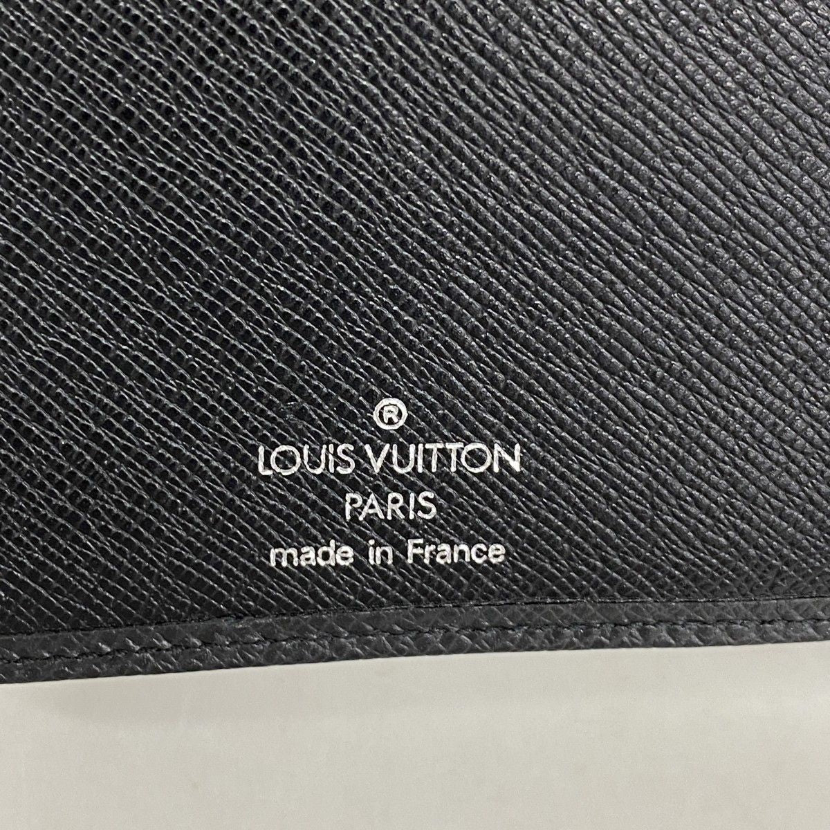 Louis Vuitton Billfold Taiga Porto Chequier Carte Cles Ardoise Wallet — view 4