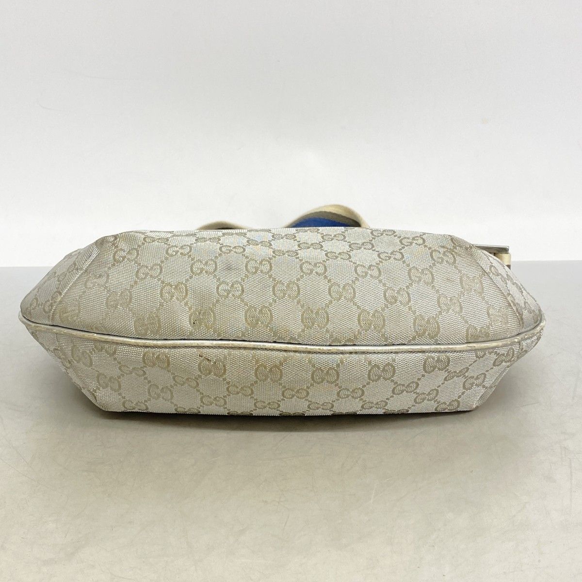 Gucci Shoulder Bag GG Canvas Gray Silver — view 3