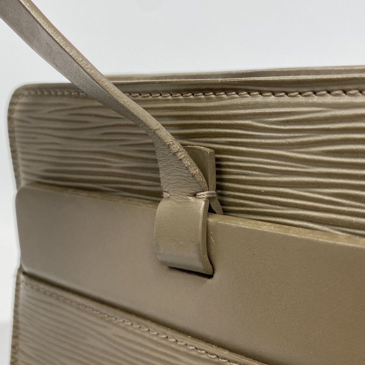 Louis Vuitton Handbag Epi Croisette PM Peppa — view 9