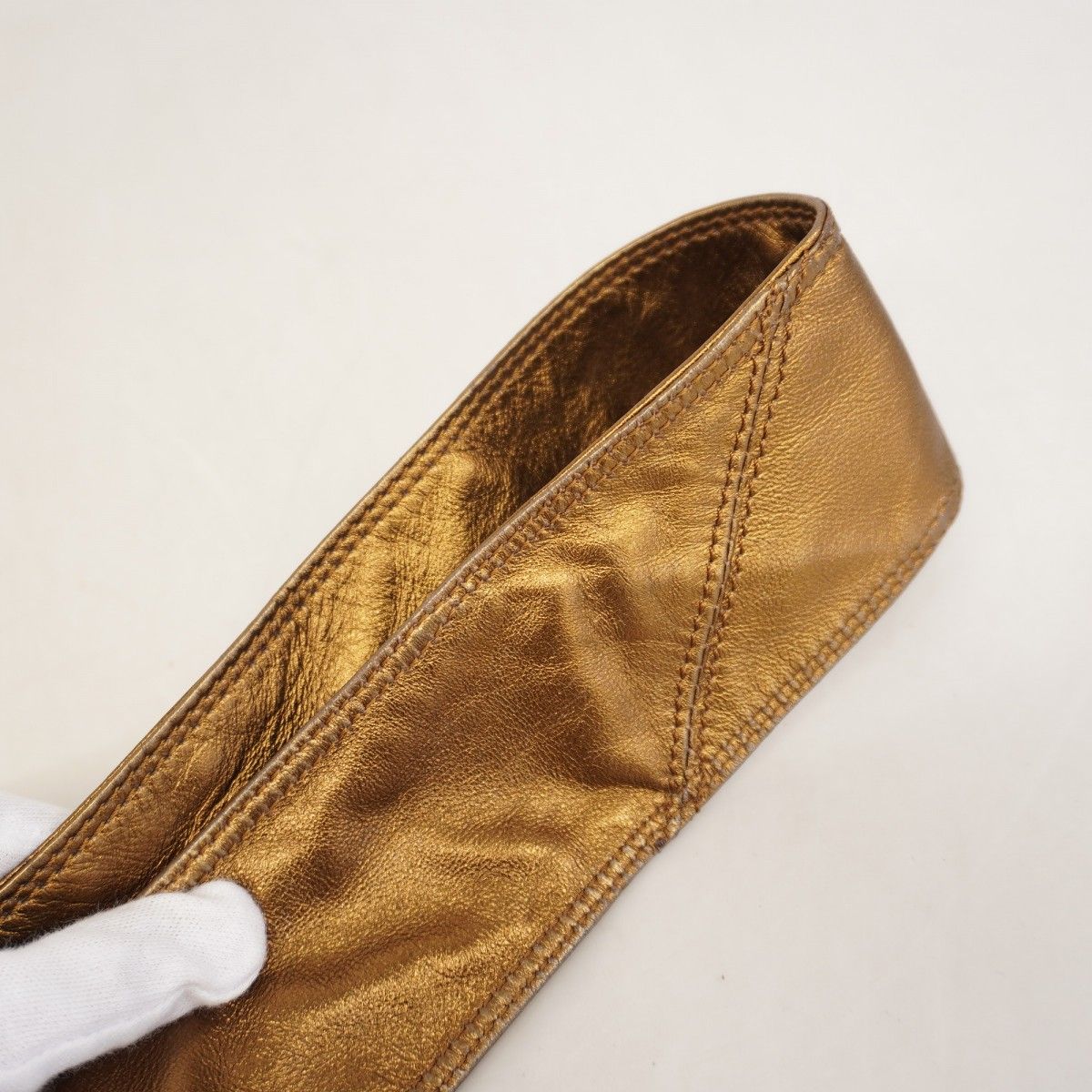 Chanel Shoulder Bag Lambskin Blanc Gold — view 9