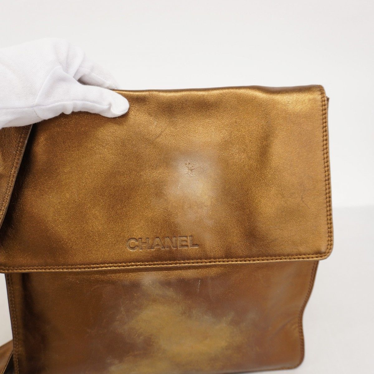 Chanel Shoulder Bag Lambskin Blanc Gold — view 8