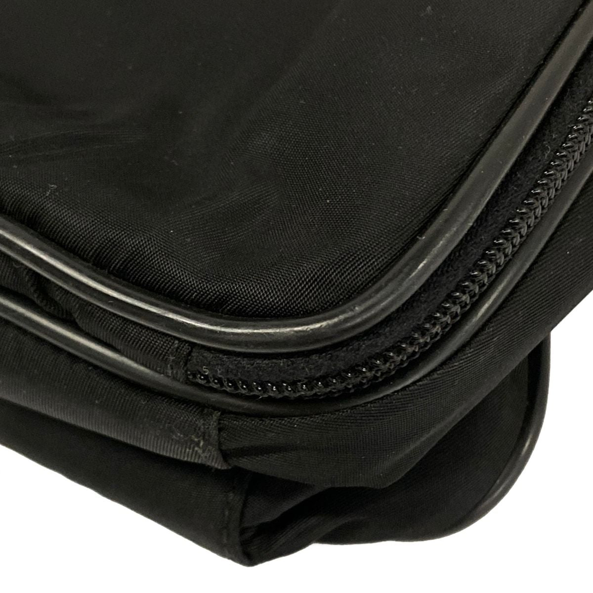 Prada Business Bag Black No Lock Leather — view 6