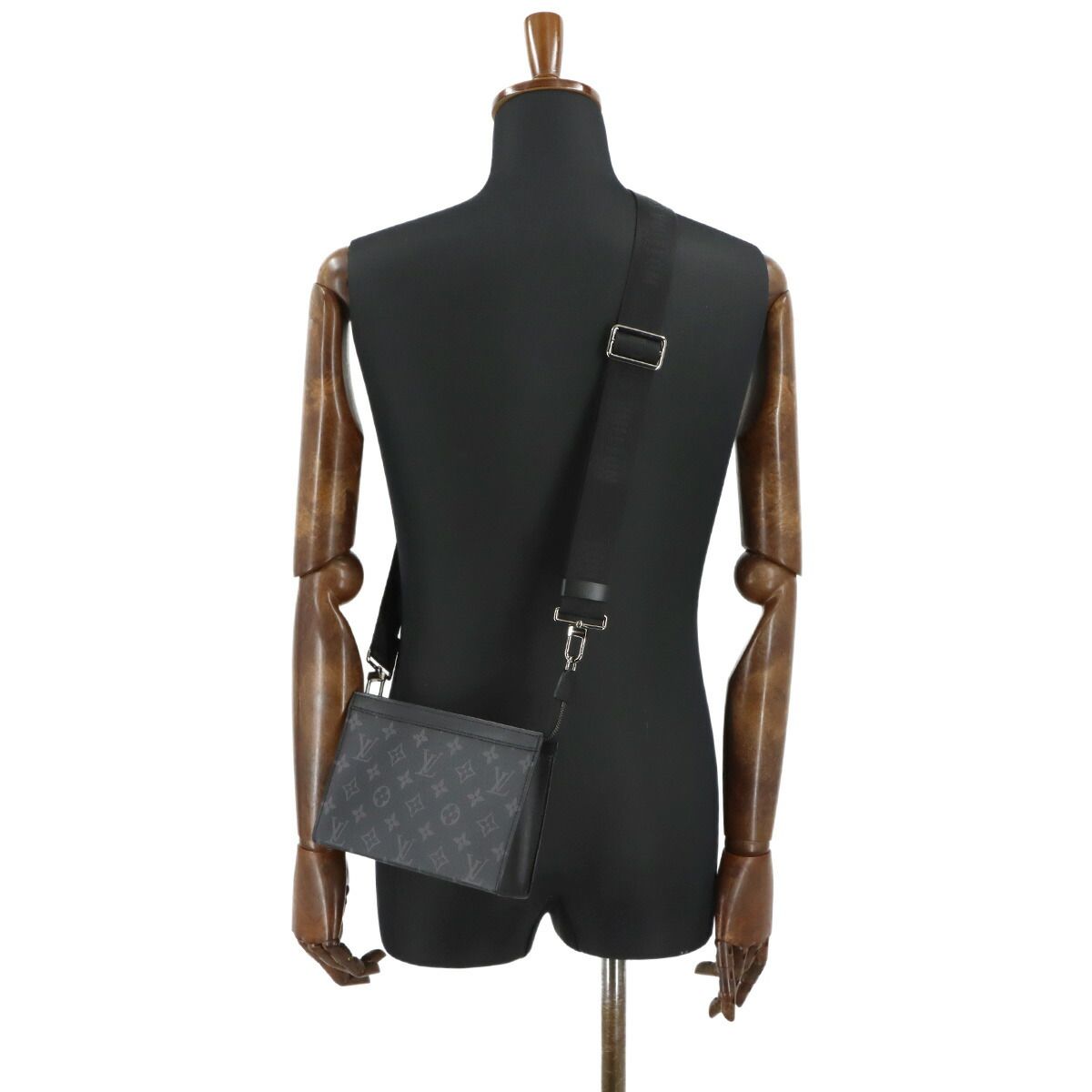 Louis Vuitton Monogram Eclipse Reverse Gaston Wearable — view 9