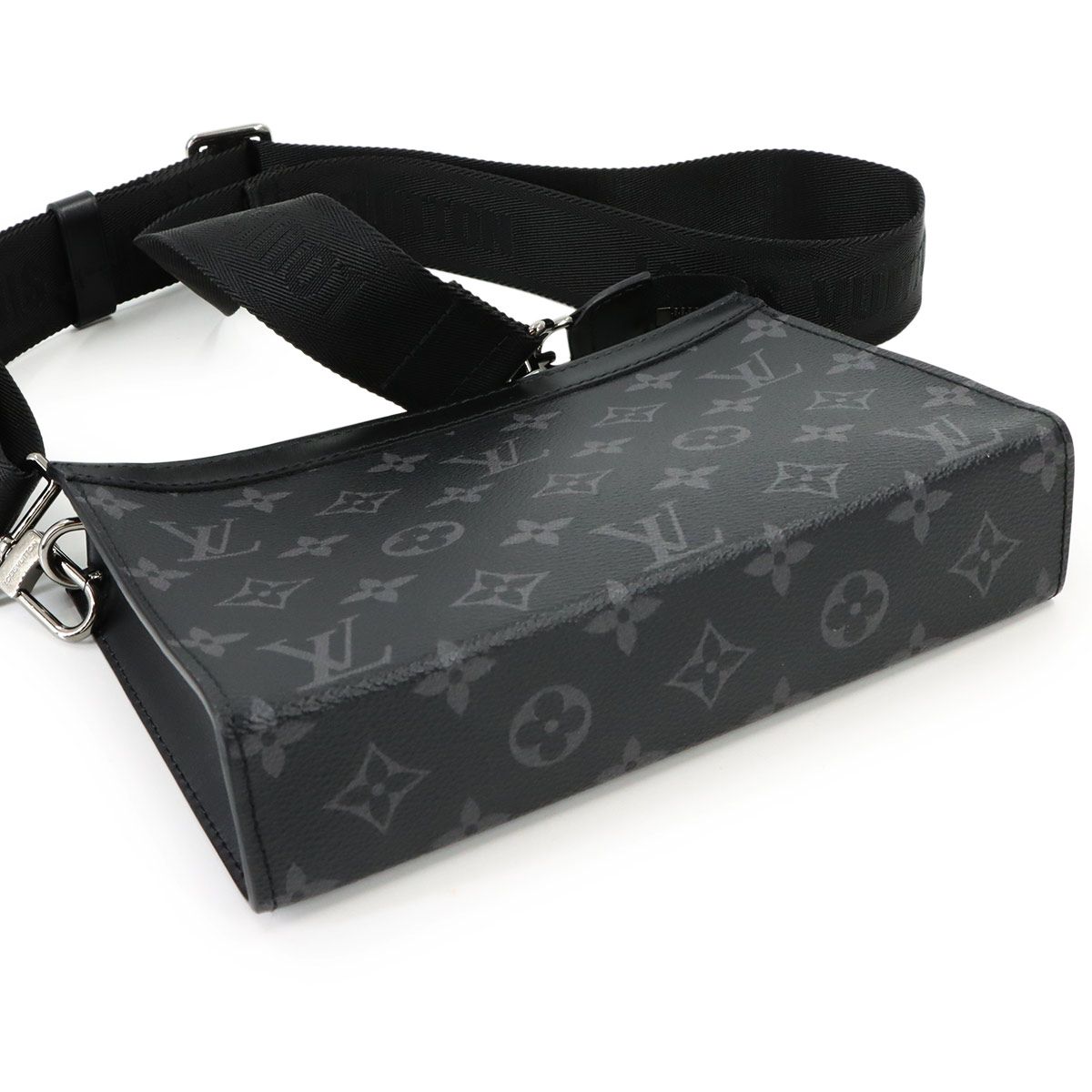 Louis Vuitton Monogram Eclipse Reverse Gaston Wearable — view 4