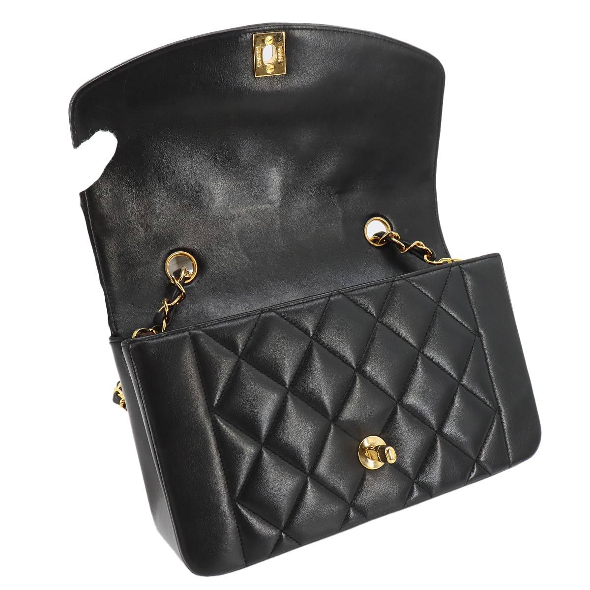 Chanel Diana Quilted 22 Chain Shoulder Bag Leather Black Vintage — view 7