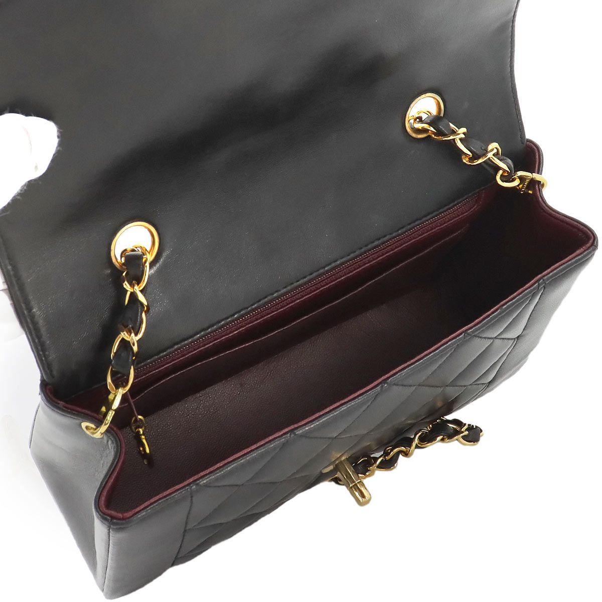 Chanel Diana Quilted 22 Chain Shoulder Bag Leather Black Vintage — view 8