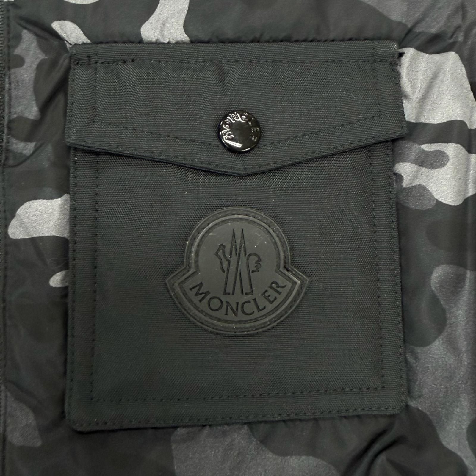 Moncler Drums Gilet Logo Patch Camouflage Pattern Down Jacket Vest Black Gray — view 6