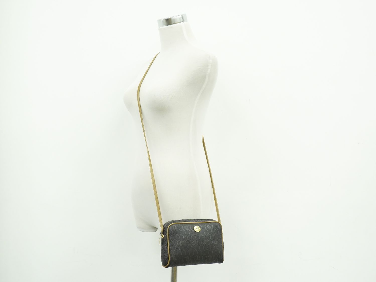 Dior Honeycomb Pattern Shoulder Bag Pochette Black — view 6