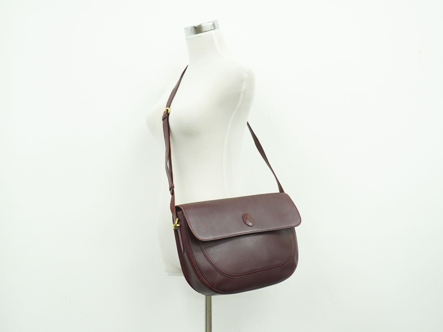 Cartier Must Line Shoulder Bag Pochette Leather Bordeaux — view 6