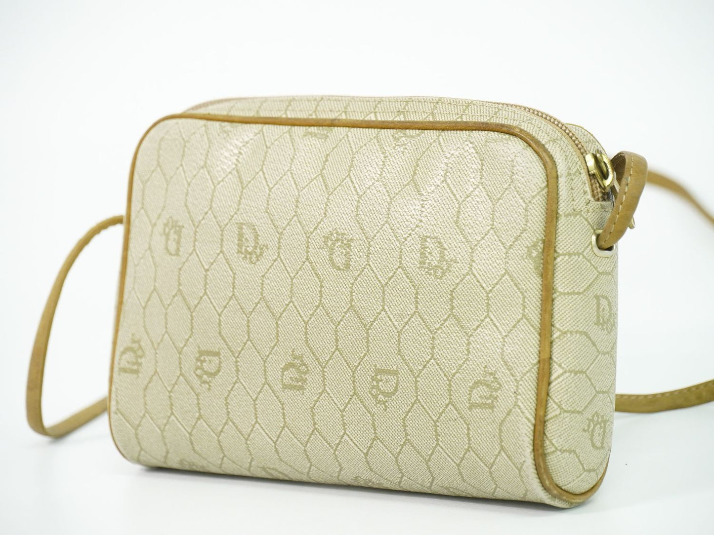 Dior Honeycomb Pattern Shoulder Bag Pochette Beige — view 2