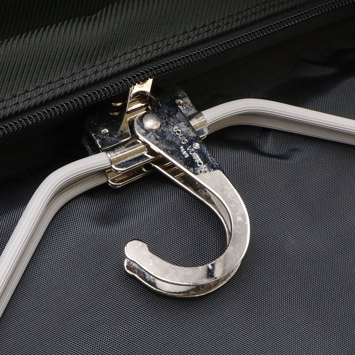 Louis Vuitton Taiga Portable Gibessiere Garment Carry Cover Shoulder Bag Ardoise — view 6