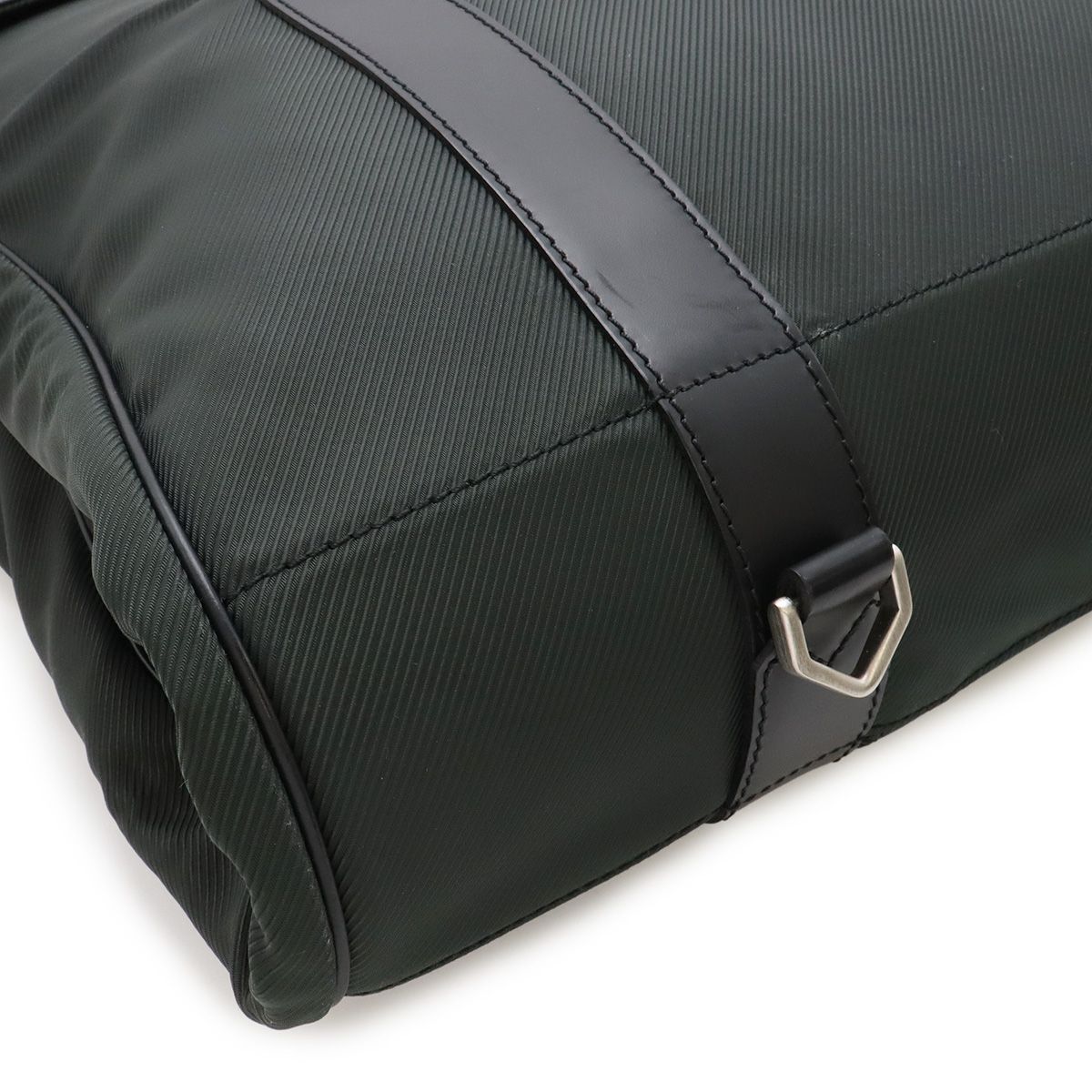 Louis Vuitton Taiga Portable Gibessiere Garment Carry Cover Shoulder Bag Ardoise — view 3