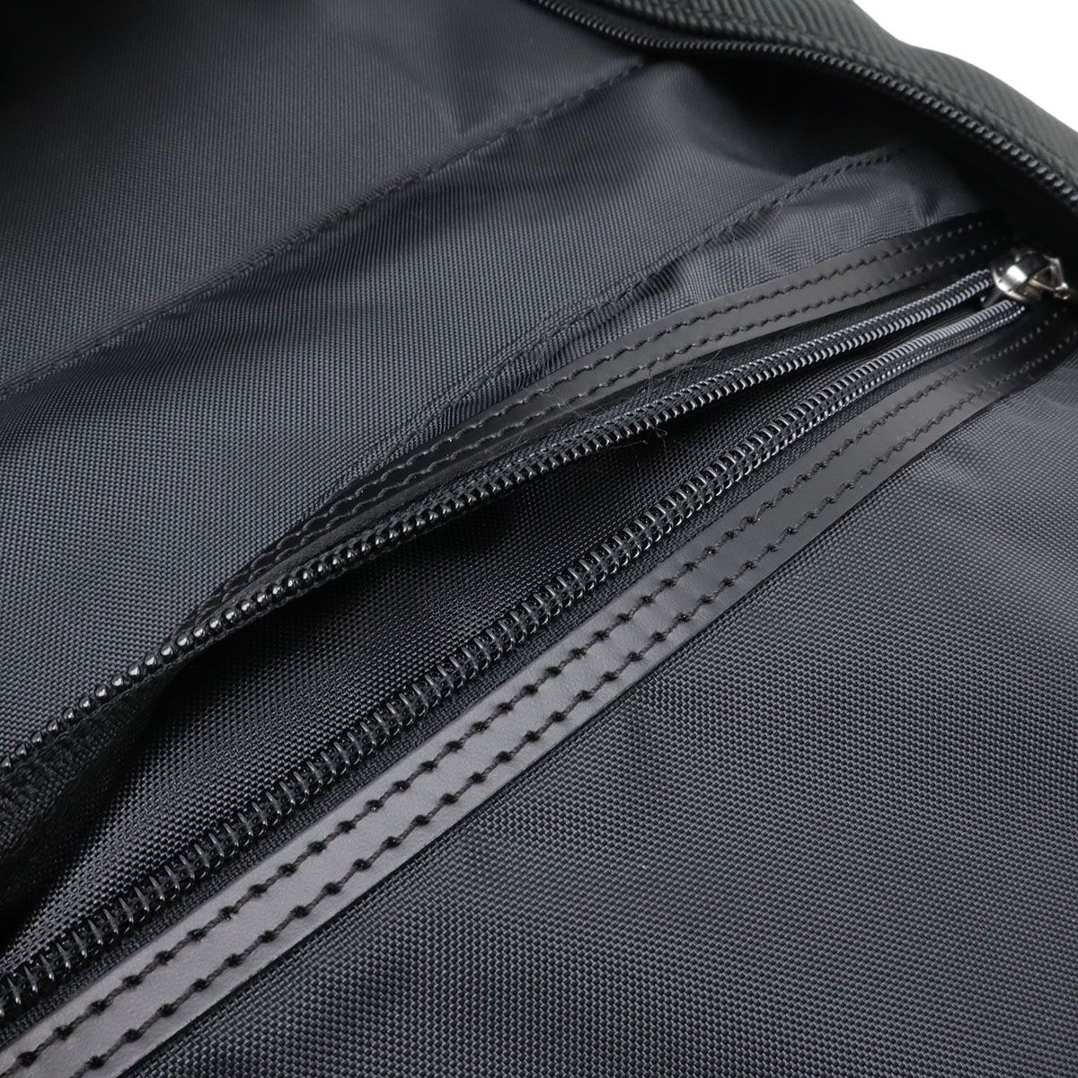 Louis Vuitton Taiga Portable Gibessiere Garment Carry Cover Shoulder Bag Ardoise — view 7
