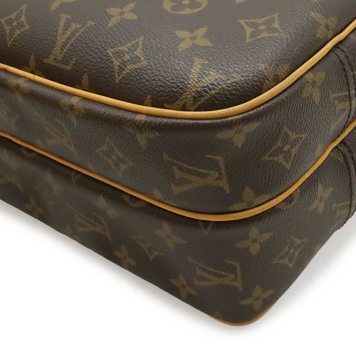 Louis Vuitton Monogram Reporter PM Shoulder Bag — view 3