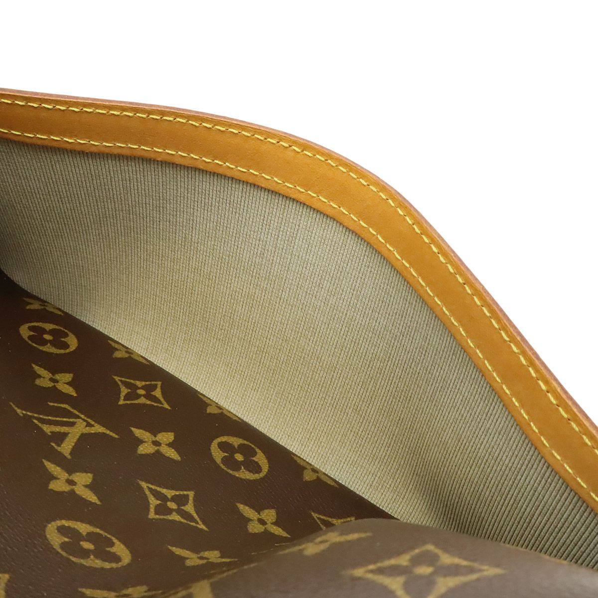 Louis Vuitton Monogram Reporter PM Shoulder Bag — view 9