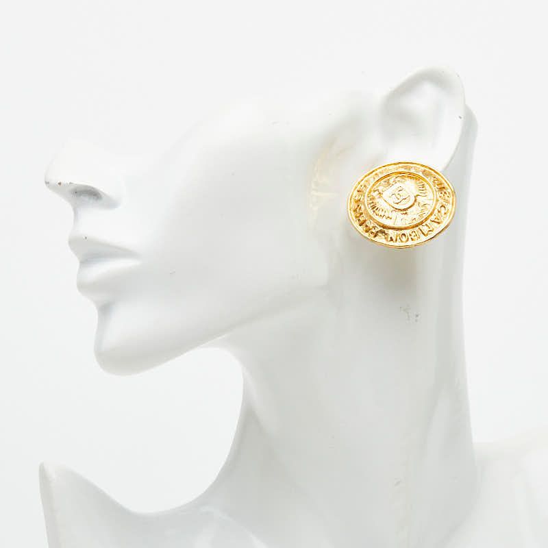 Chanel CC Logo Vintage Round Earrings Gold Plated — view 5