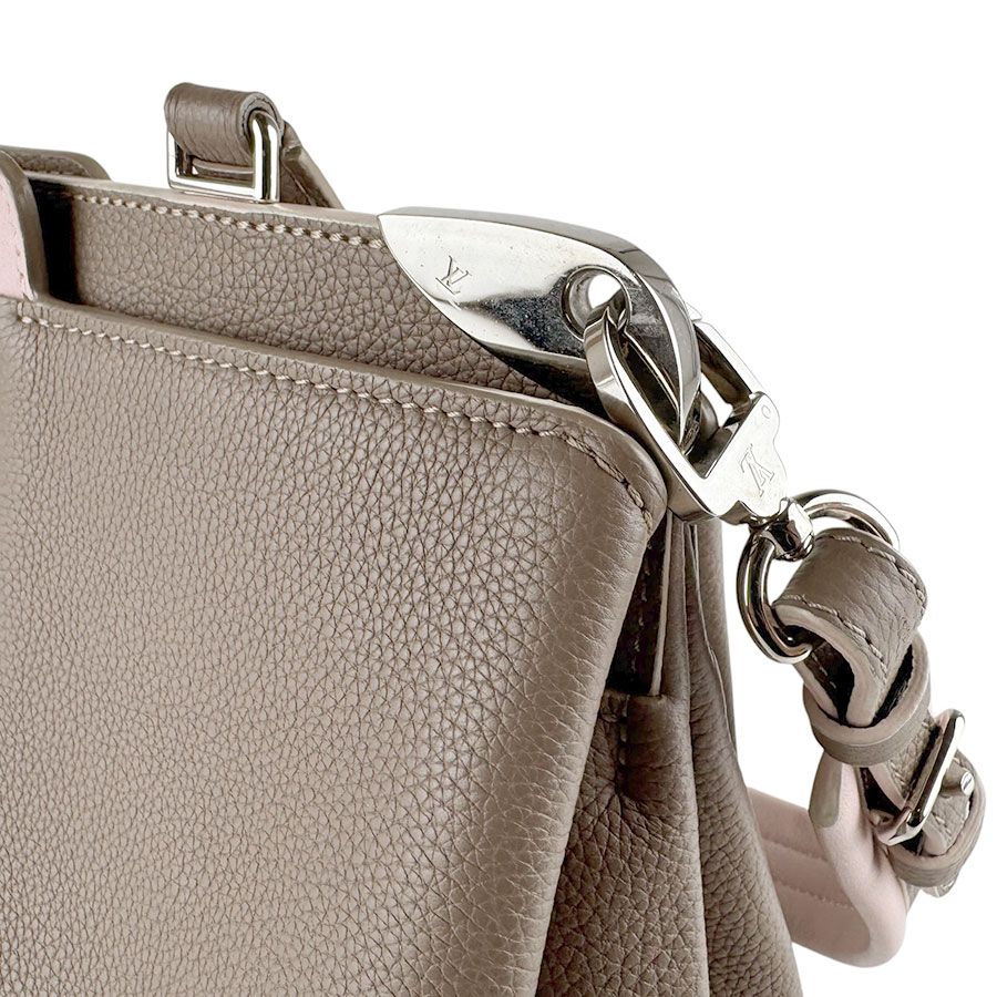 Louis Vuitton Shoulder Bag Astrid — view 8