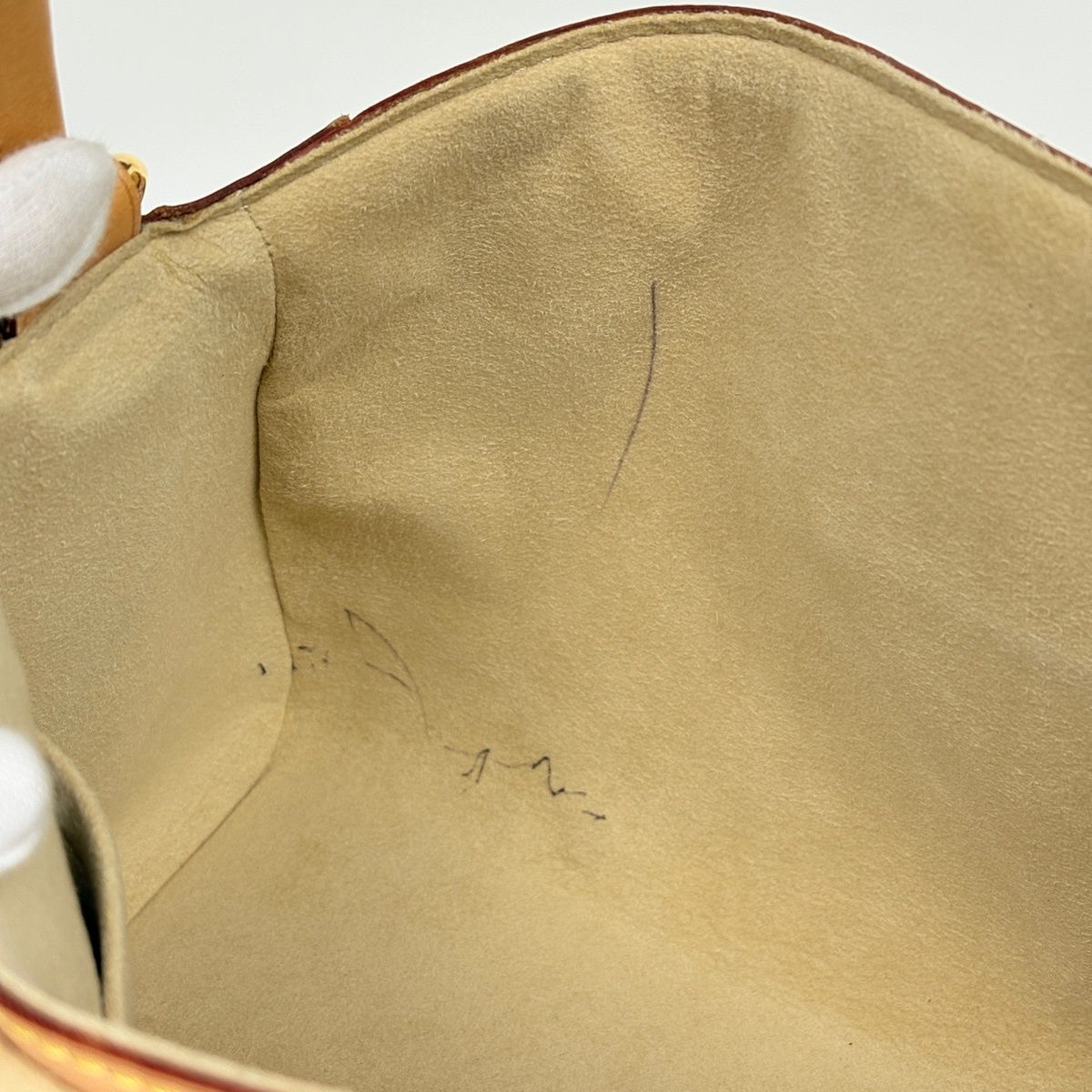 Louis Vuitton Beverly MM Shoulder Bag Monogram Brown — view 6