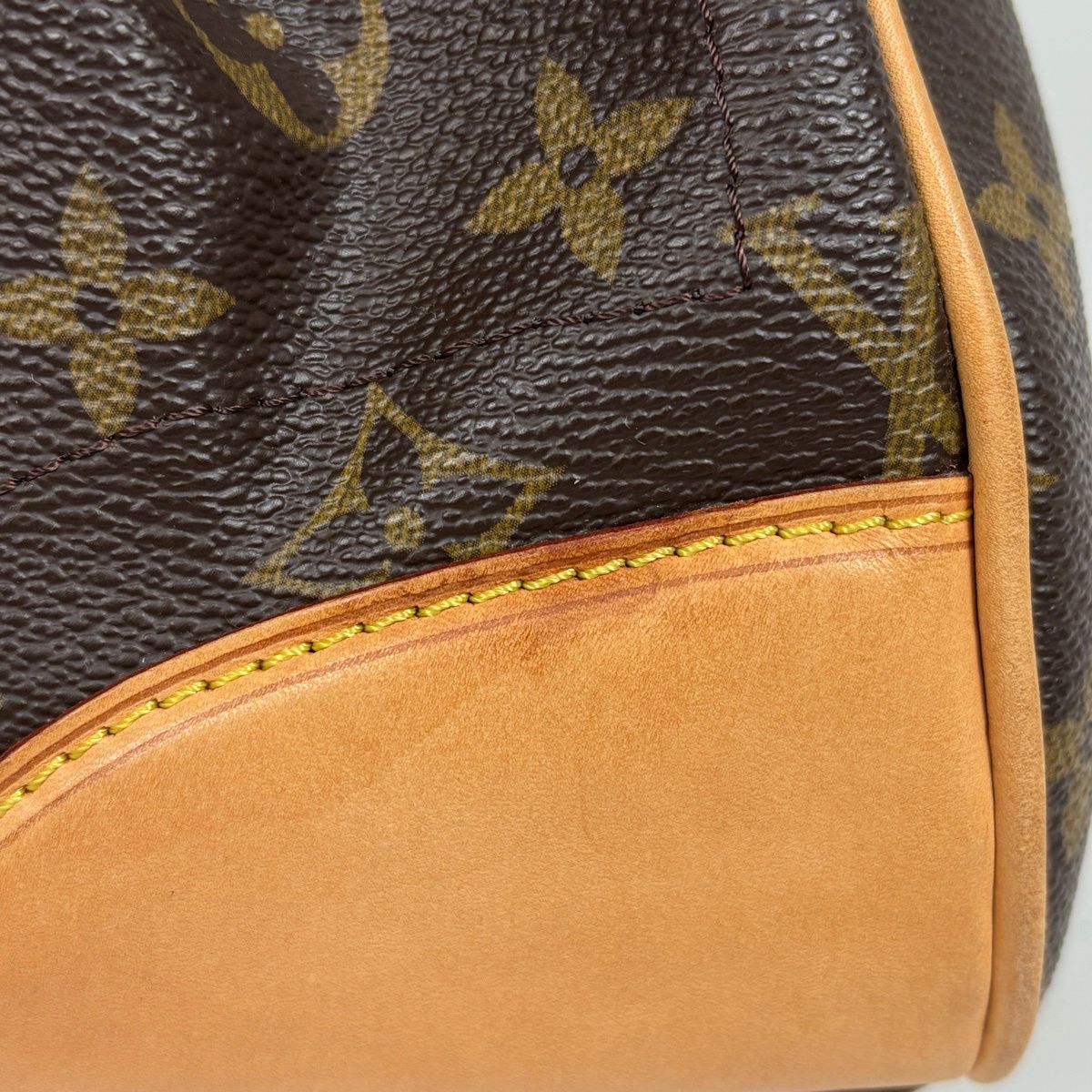 Louis Vuitton Beverly MM Shoulder Bag Monogram Brown — view 4