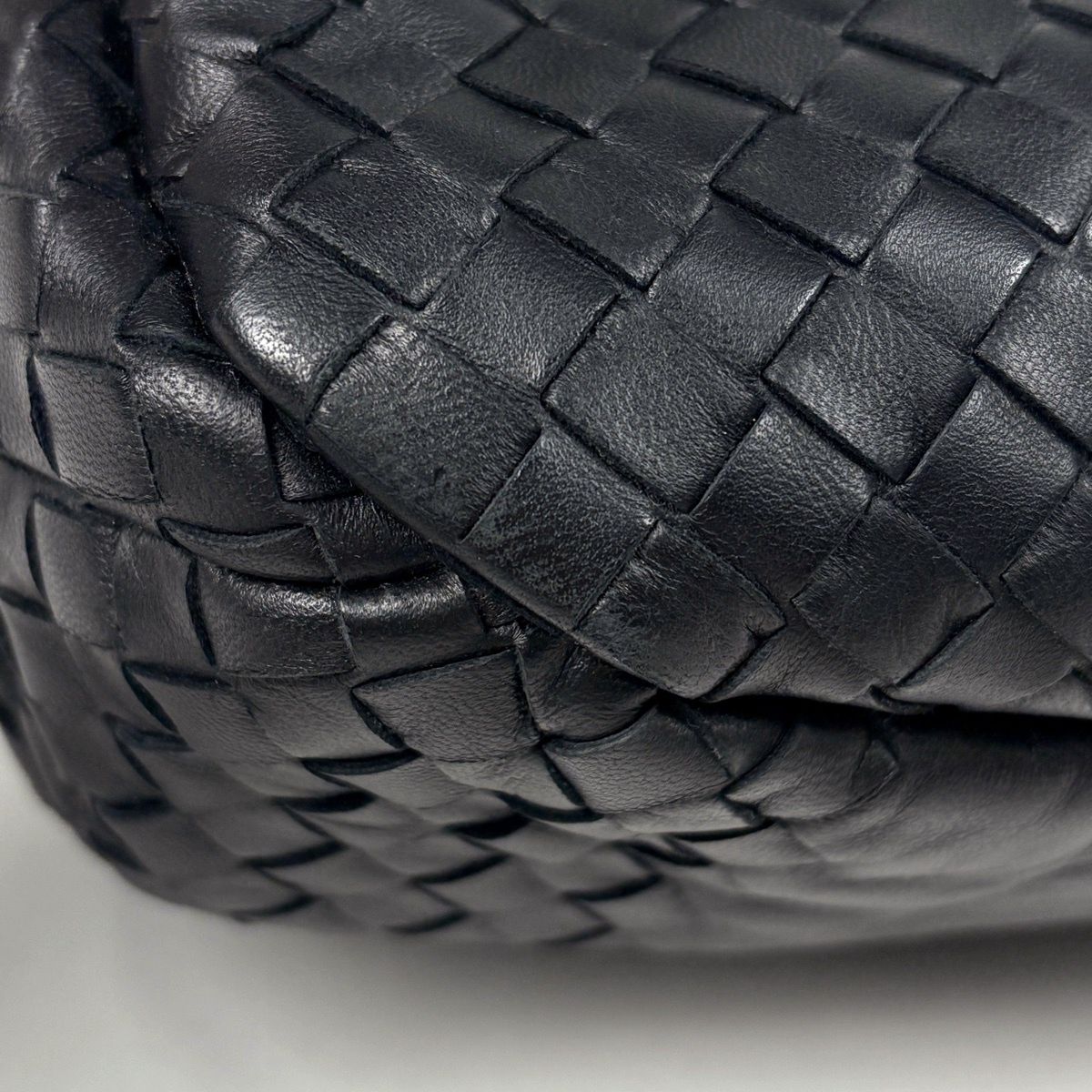 Bottega Veneta Intrecciato Campana Shoulder Bag Leather Black — view 3