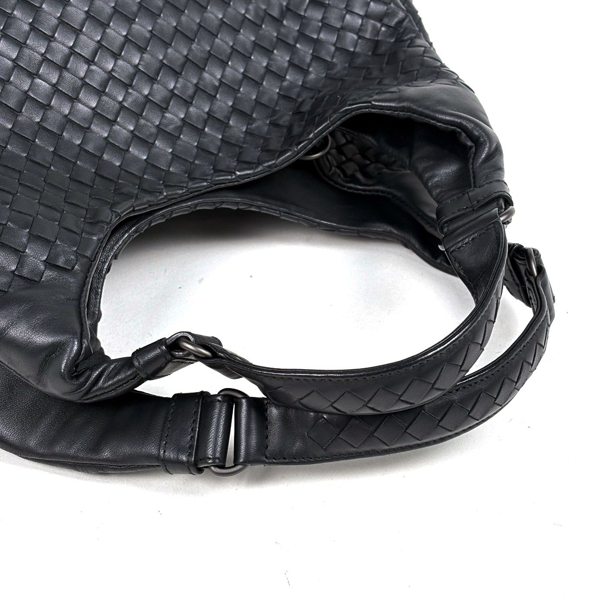 Bottega Veneta Intrecciato Campana Shoulder Bag Leather Black — view 5
