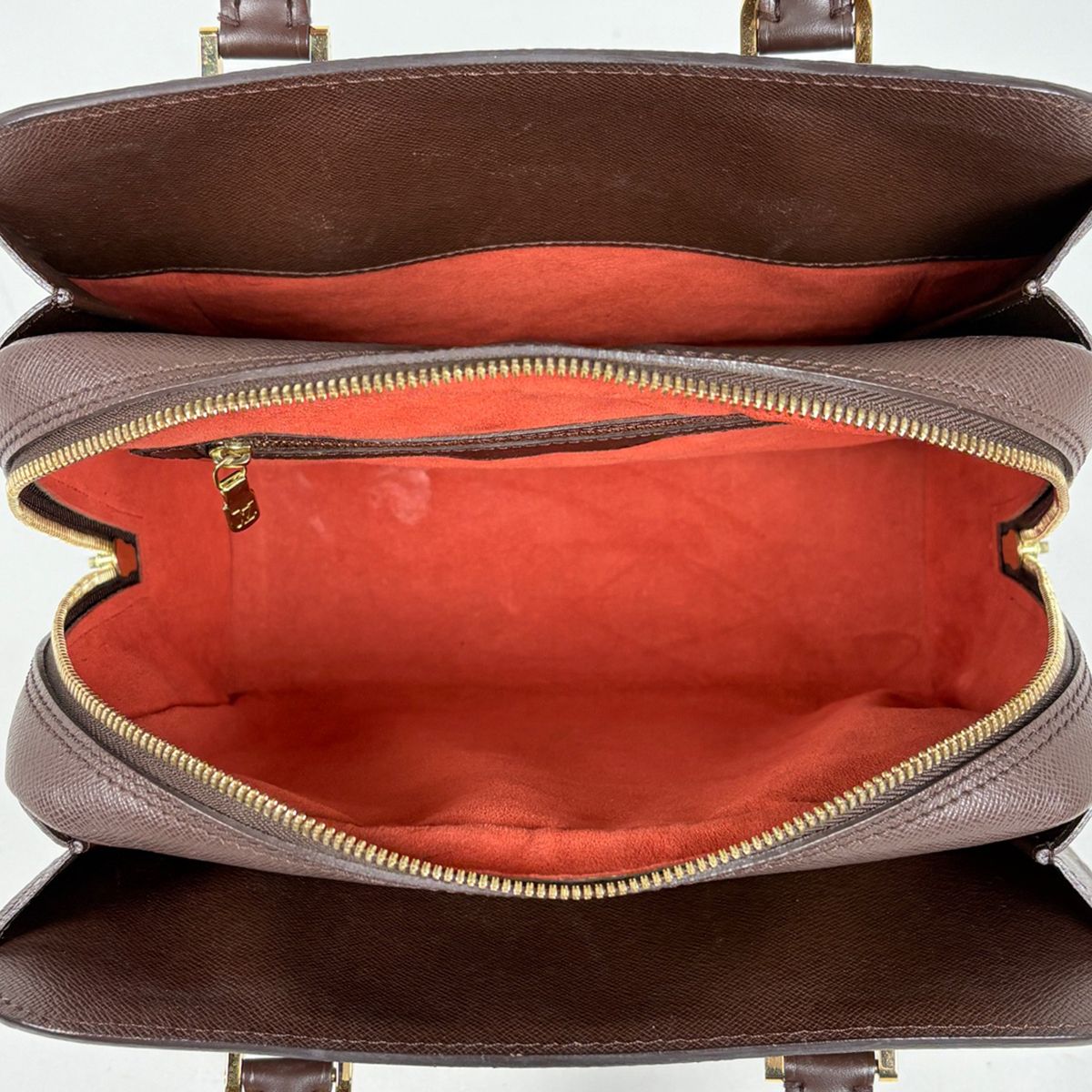 Louis Vuitton Triana Handbag Damier Brown — view 9