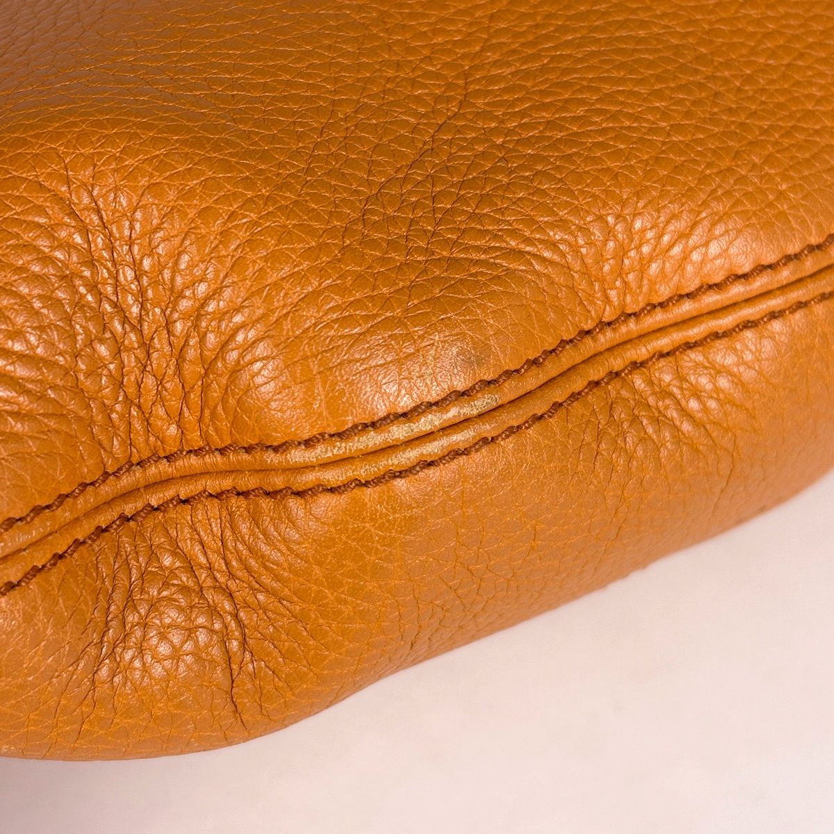 Gucci Soho Shoulder Bag Interlocking Leather Orange — view 4