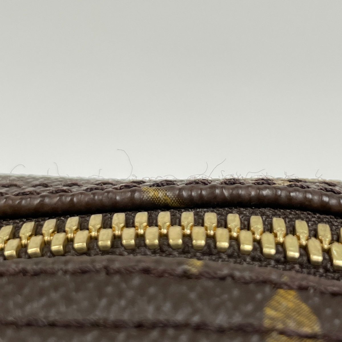 Louis Vuitton Deauville Handbag Monogram Brown — view 4