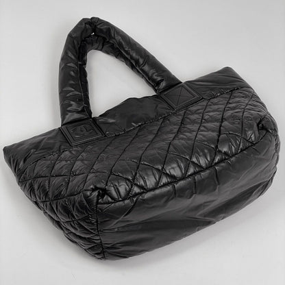 Chanel CC Logo Tote Nylon Black — view 2
