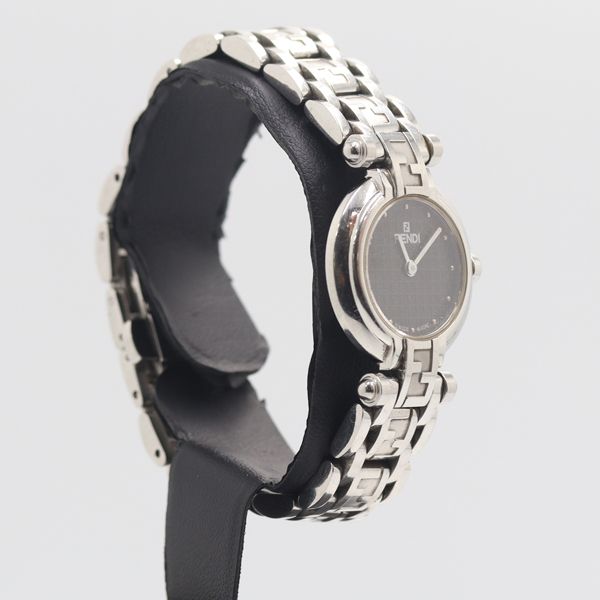Fendi Quartz Black Dial Watch Nam — view 2