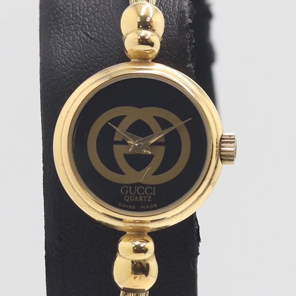 Gucci Quartz Bangle Watch Black Dial Nam