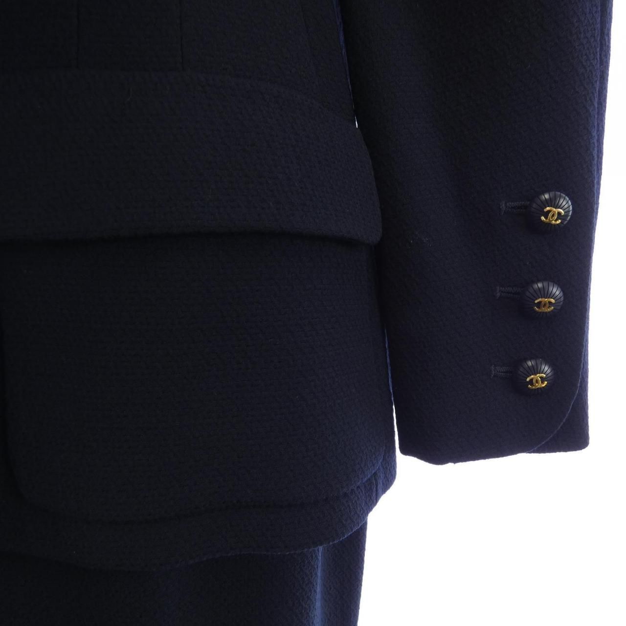 Chanel Vintage Suit Navy — view 6