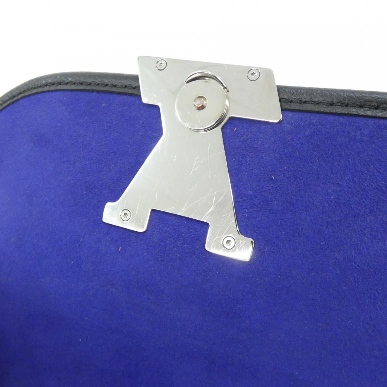 Louis Vuitton Epi Buci Shoulder Bag — view 7