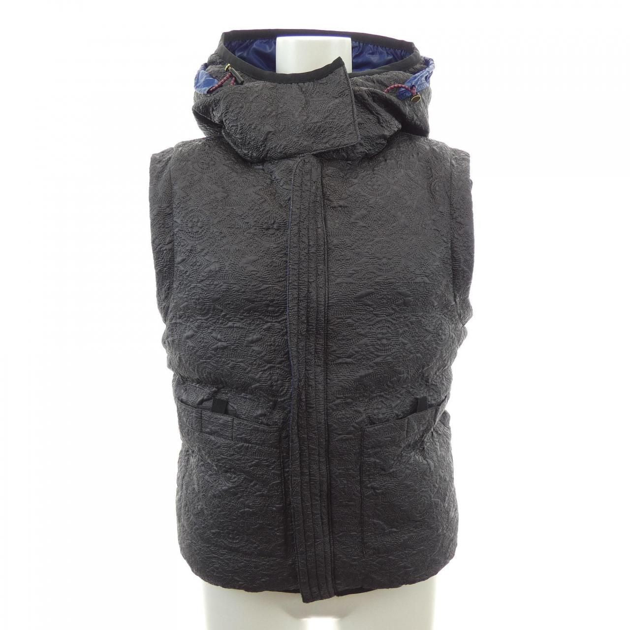 Louis Vuitton 2-Way Jacket — view 9