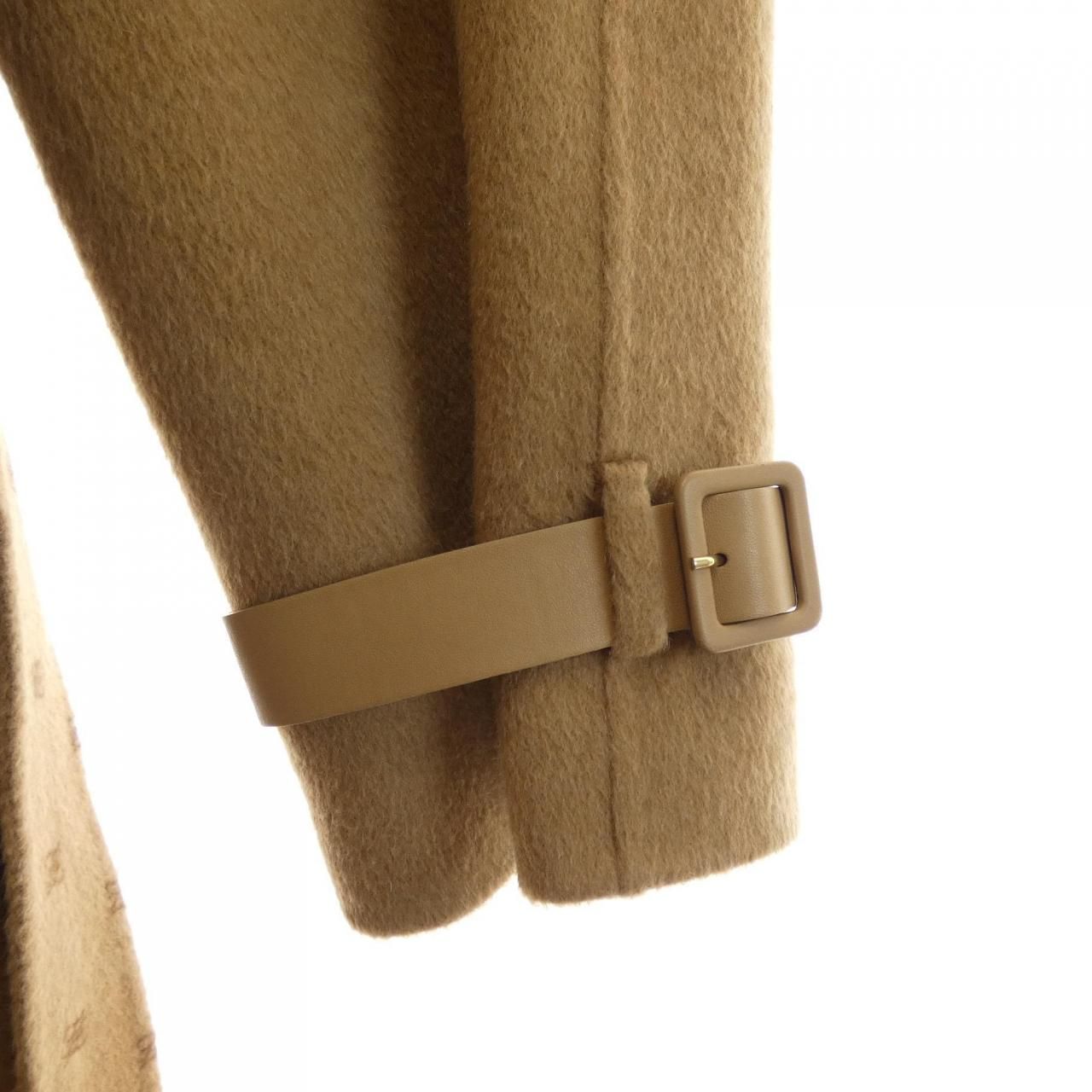 Fendi Coat Beige — view 7