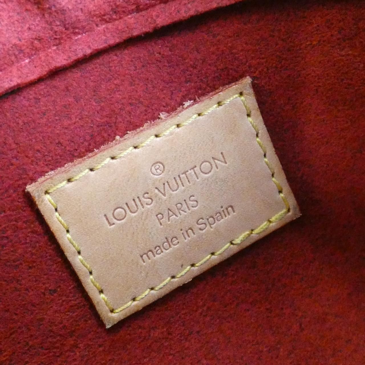 Louis Vuitton Monogram Viva-Cite PM Shoulder Bag — view 9
