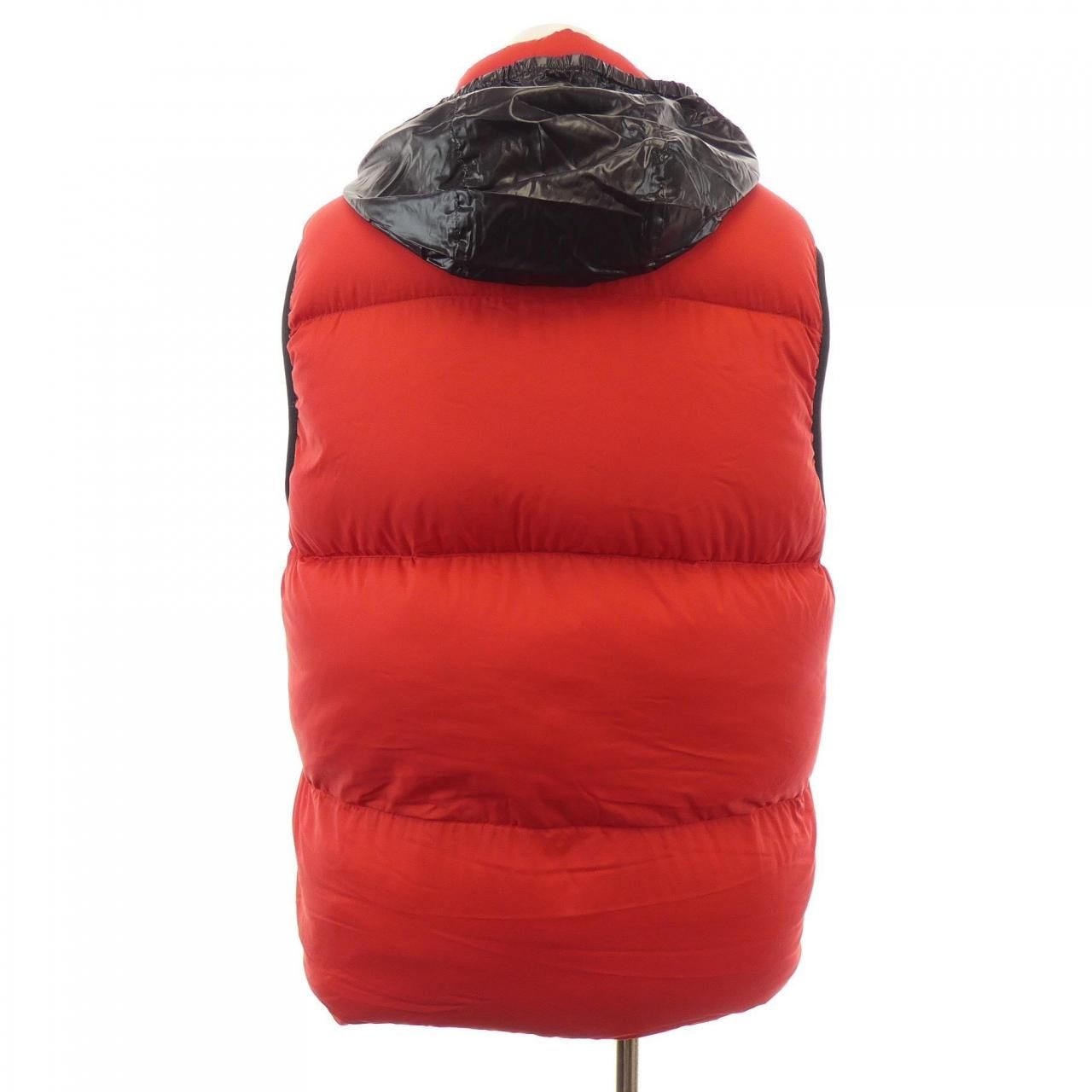 Moncler Amak Down Jacket Vest — view 2