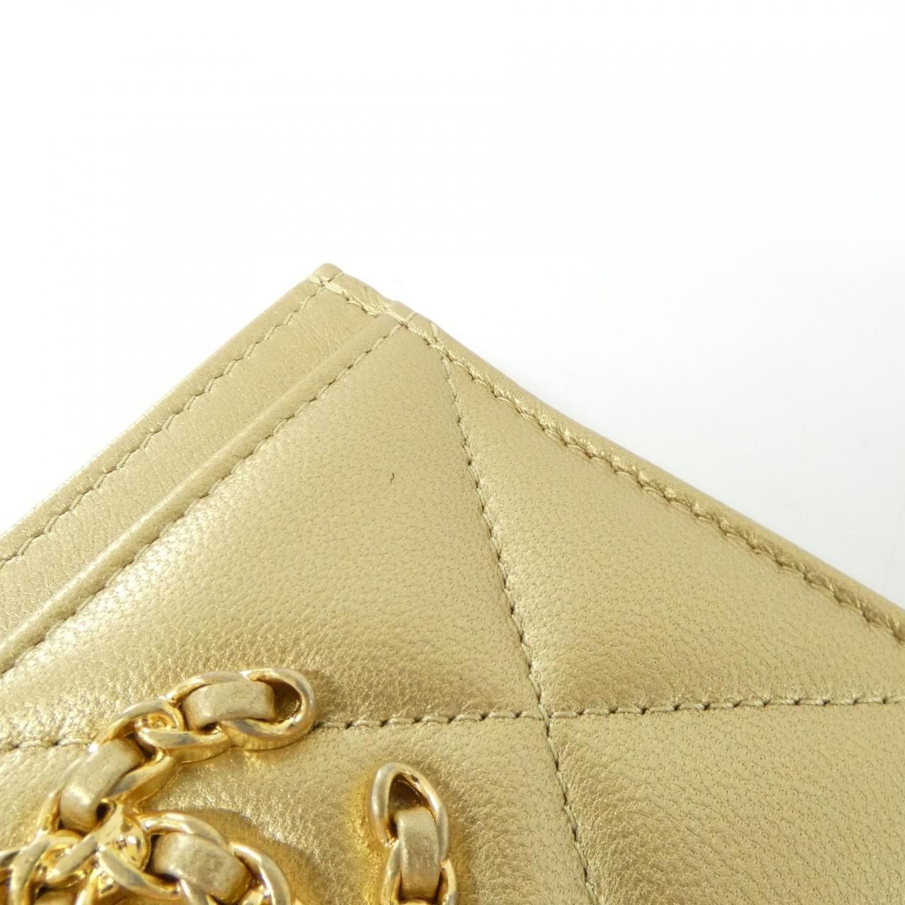 Chanel 19 Line Card Case — view 3