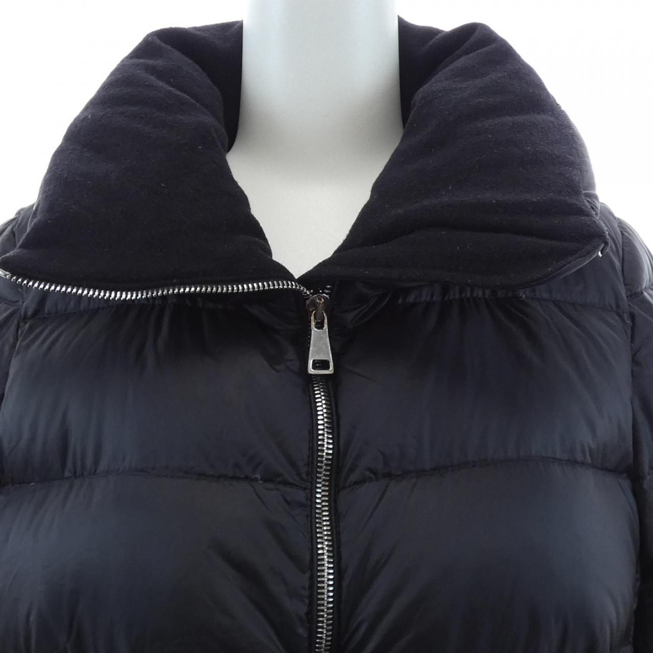 Moncler Torcyn Down Jacket — view 7