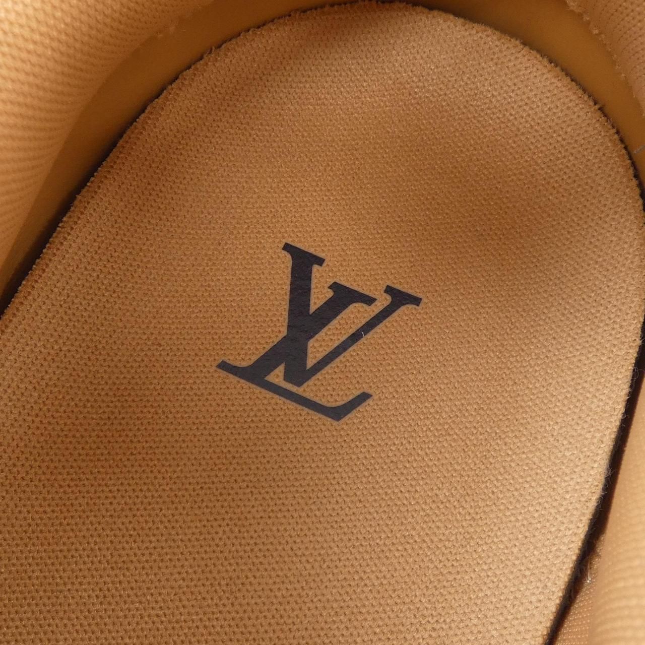 Louis Vuitton LV Buttersoft Sneakers — view 6