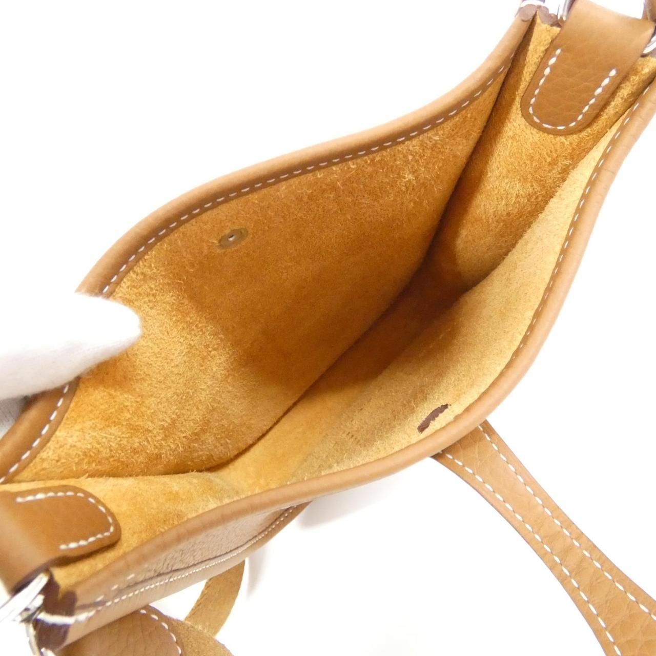 Hermes Evelyne Amazon 16 cm Shoulder Bag — view 5
