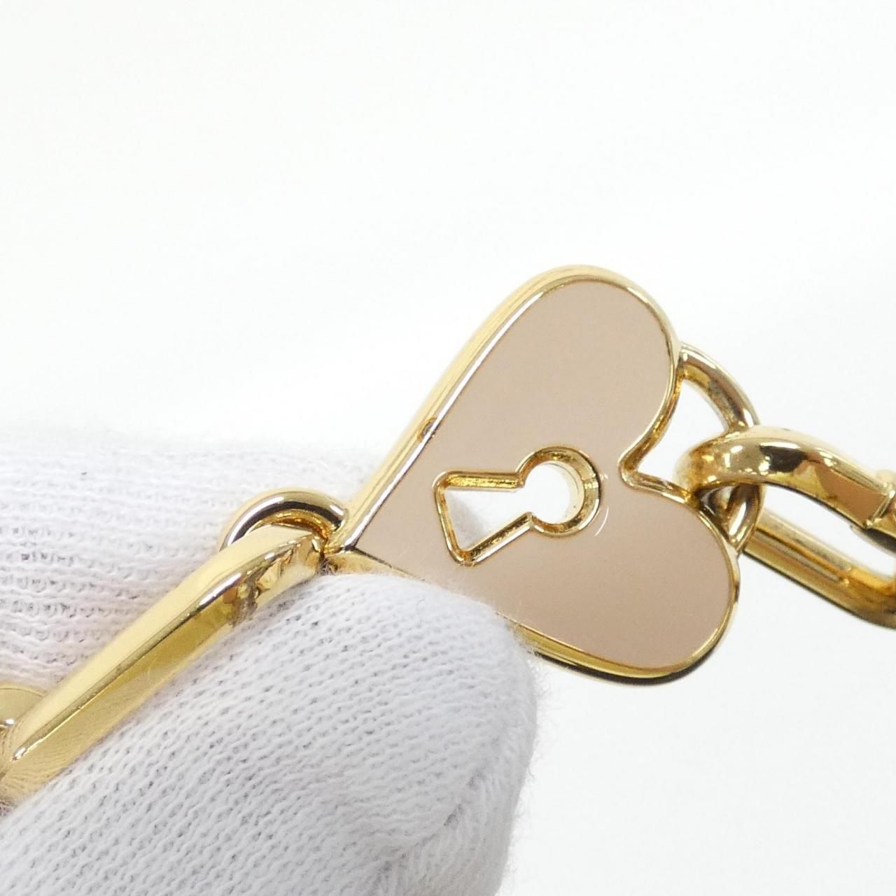 Louis Vuitton Epi Twist MM Shoulder Bag — view 6
