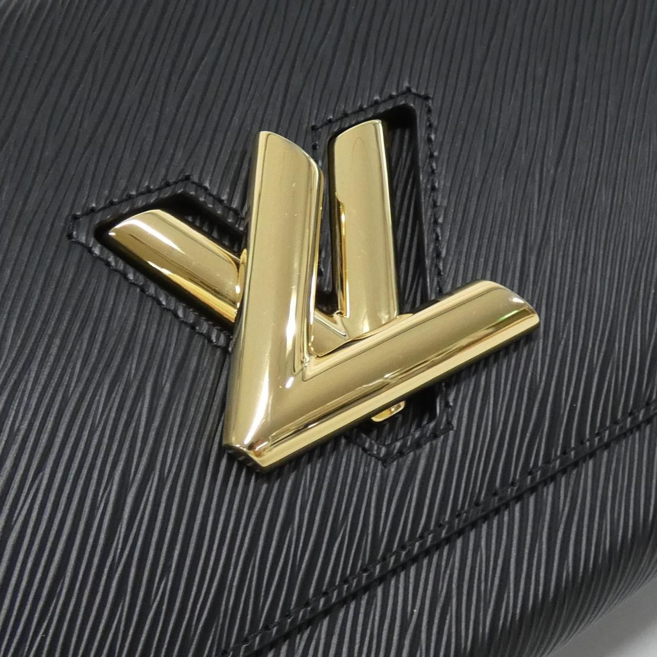 Louis Vuitton Epi Twist MM Shoulder Bag — view 4