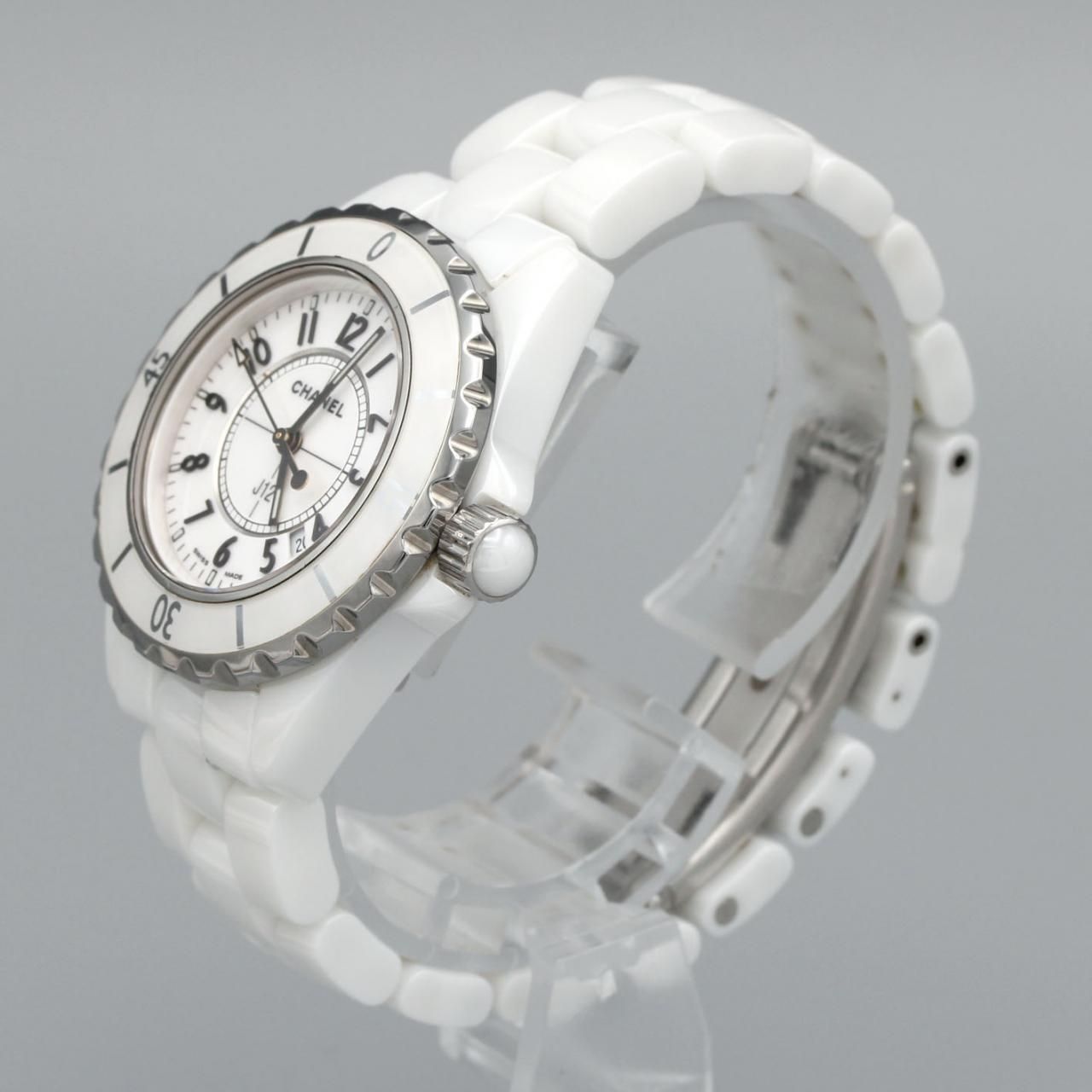 Chanel 33 mm Ceramic Quartz Watch — view 2
