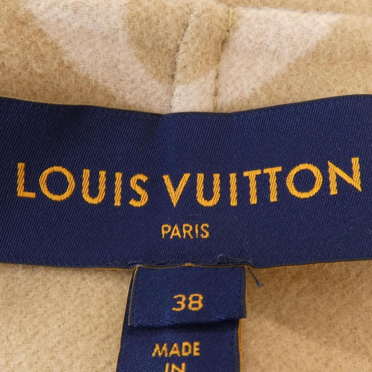Louis Vuitton Belted Double Face Dead Wrap Coat — view 5