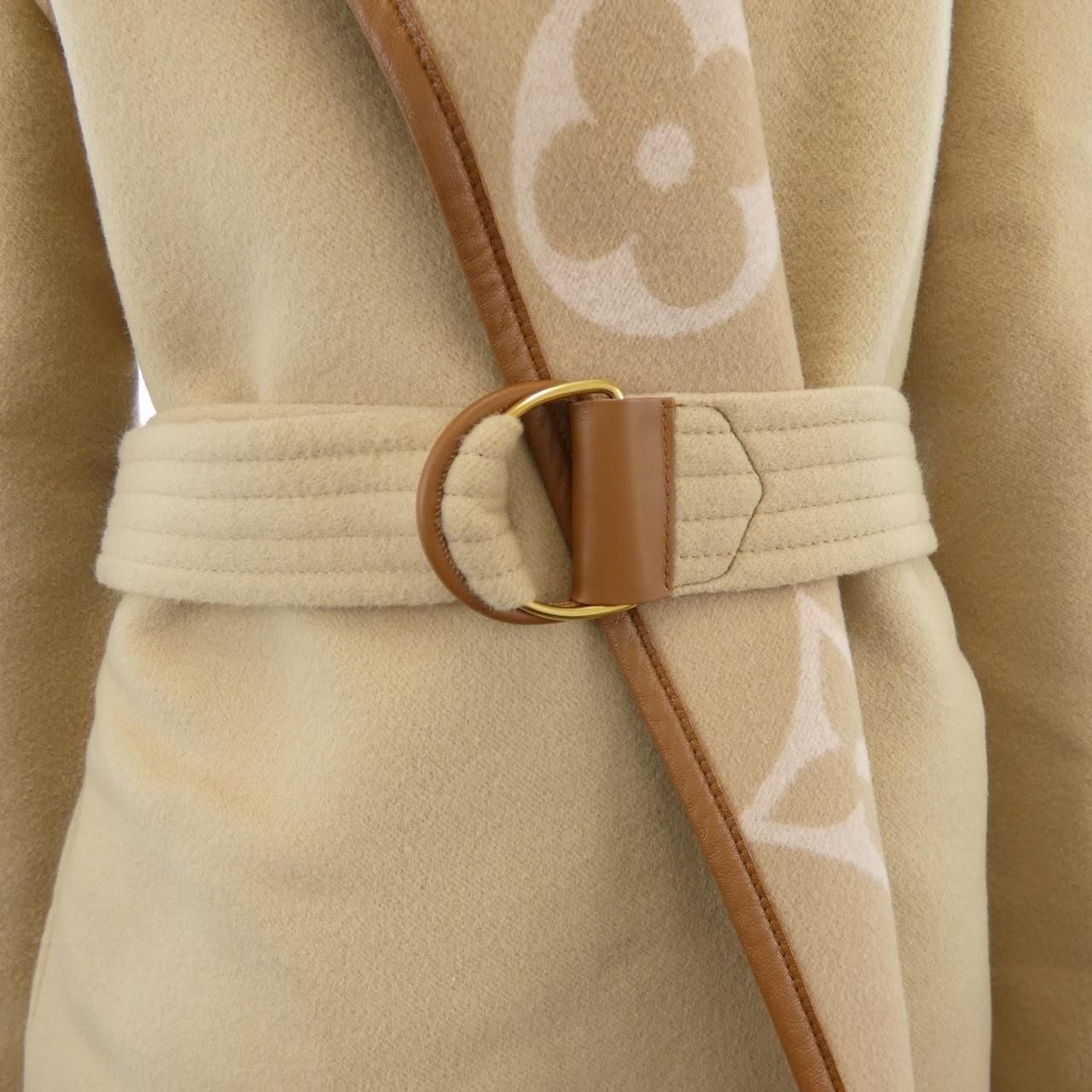 Louis Vuitton Belted Double Face Dead Wrap Coat — view 8