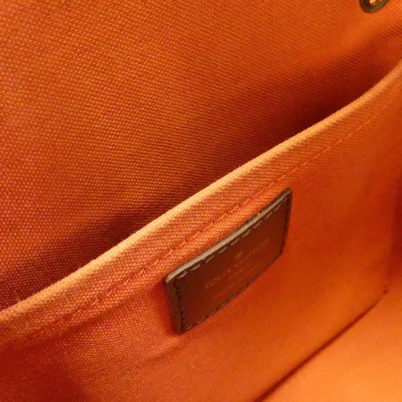 Louis Vuitton Damier Riviera MM Bag — view 9