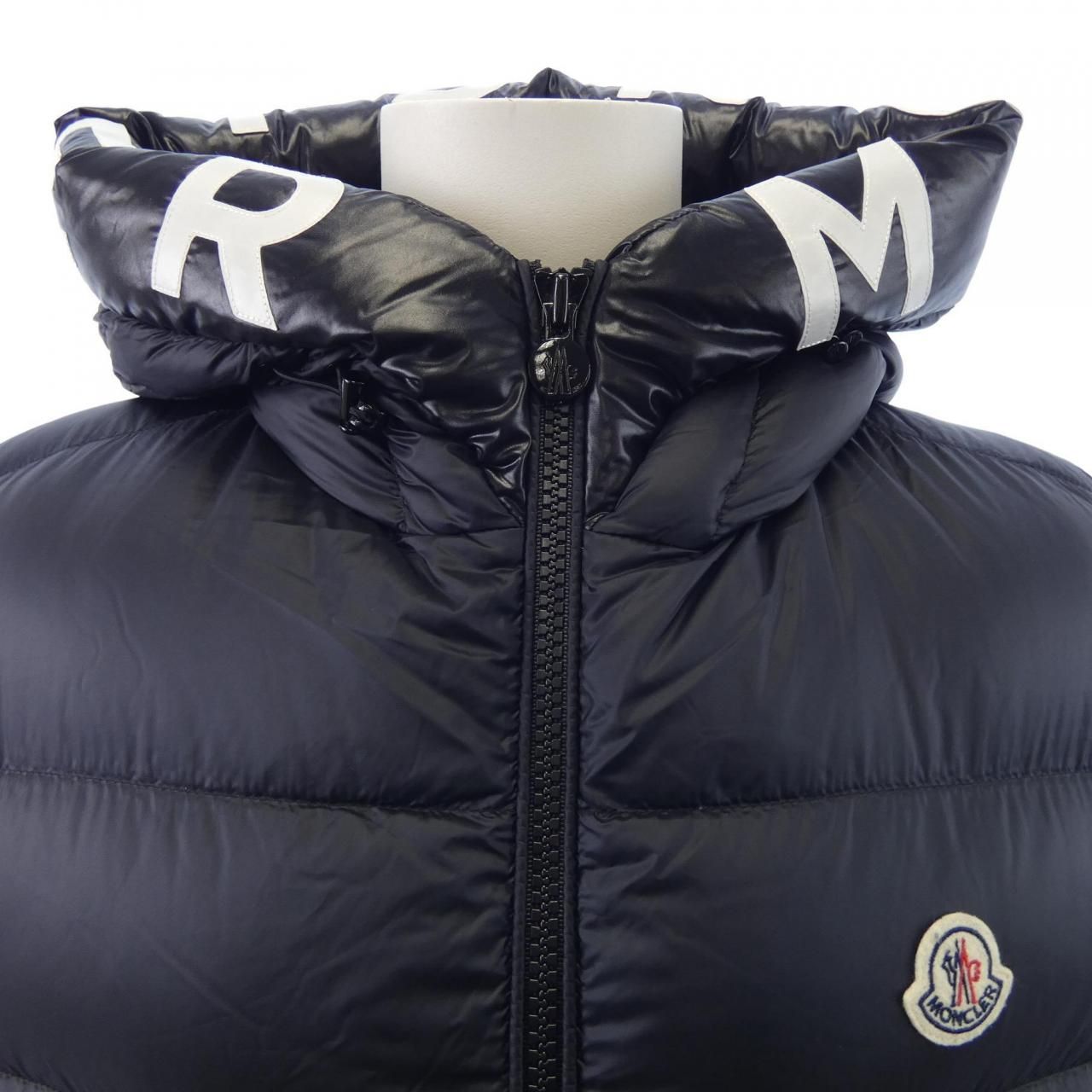 Moncler Montreuil Down Jacket Vest — view 6